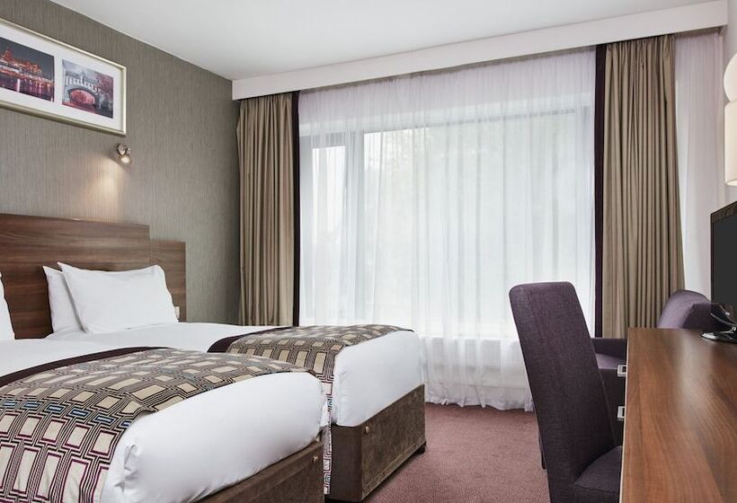 חדר סופריור, Leonardo Dublin Christchurch