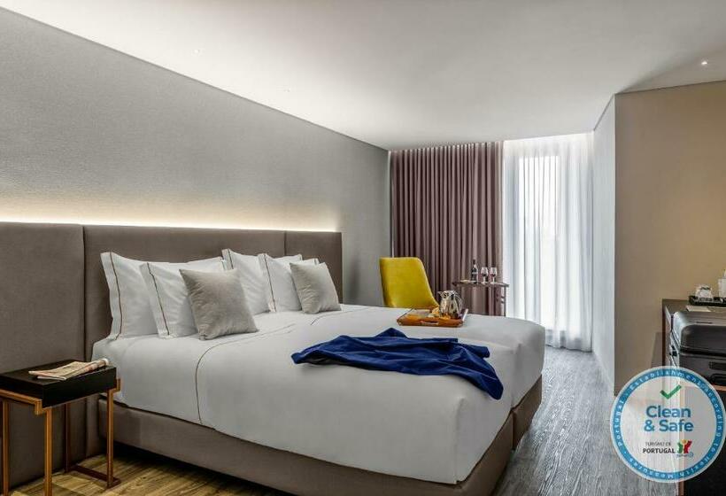 اتاق اجرایی, Moon & Sun Braga