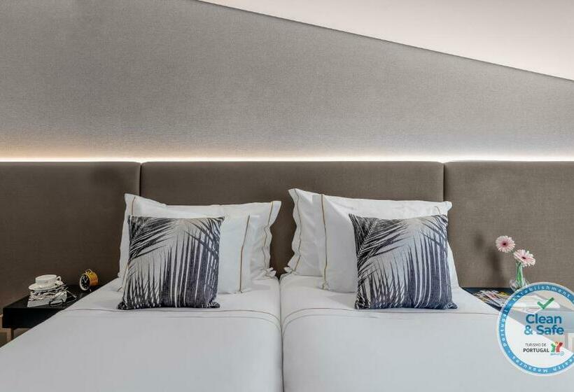 اتاق اجرایی, Moon & Sun Braga