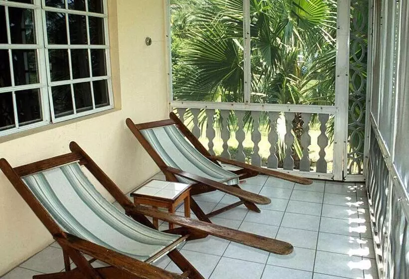 اتاق لوکس, Oualie Beach Resort