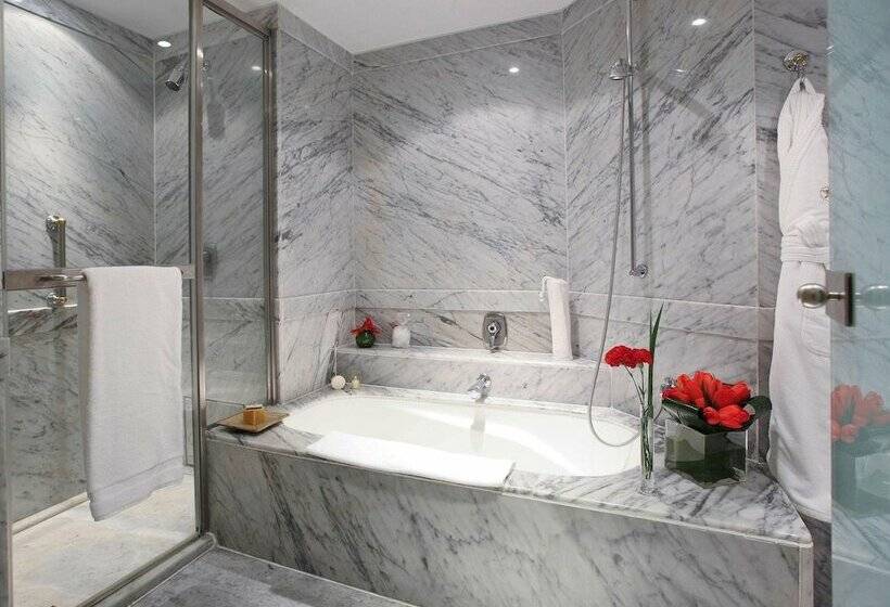 سوییت جونیور با چشم‌انداز شهر, Sofitel Buenos Aires Recoleta