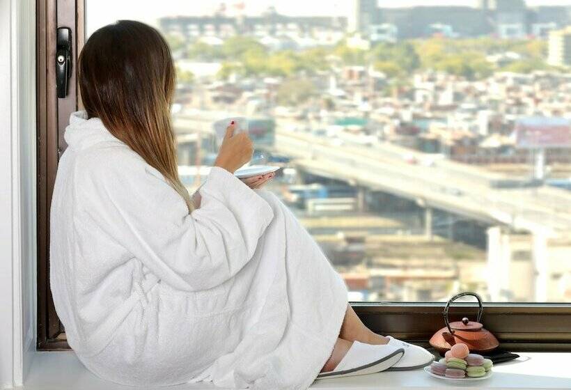 سوییت جونیور با چشم‌انداز شهر, Sofitel Buenos Aires Recoleta