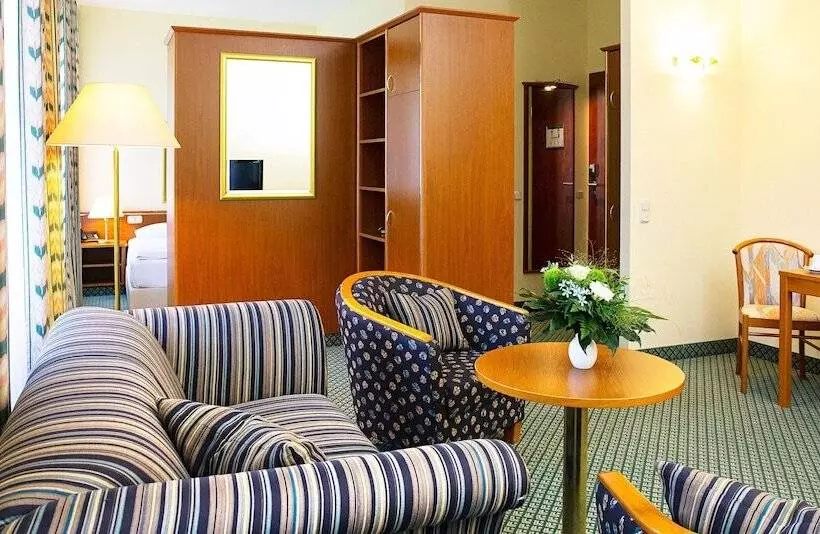 スタンダードスタジオ, Victor S Residenz Hotel Gera