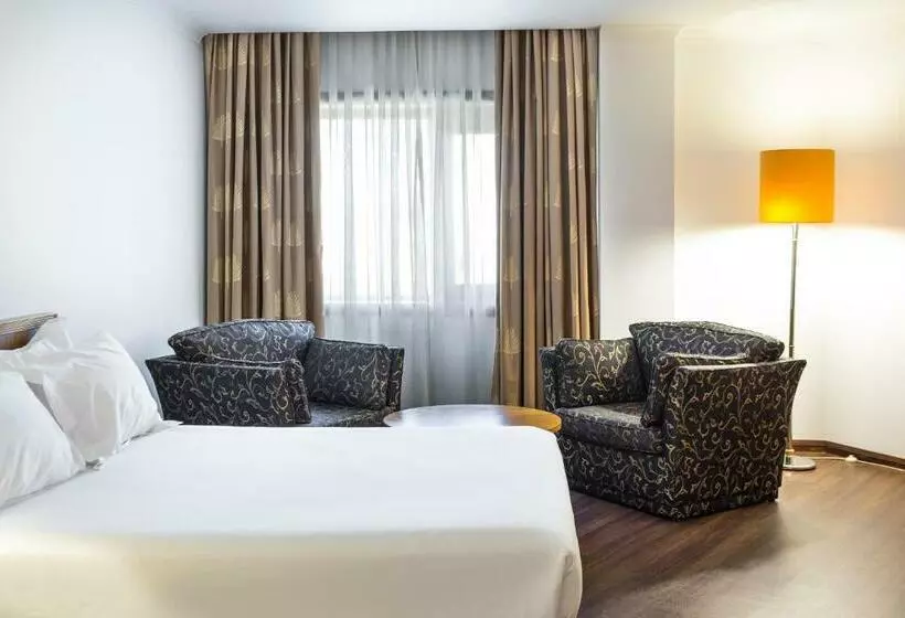 سوییت جونیور, Radisson Blu Hotel Lisbon