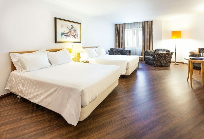 سوییت جونیور, Radisson Blu Hotel Lisbon