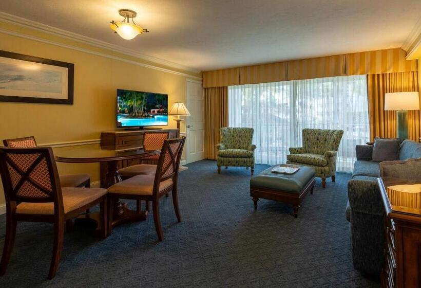 プールビュースイート, The Lago Mar Beach Resort And Club