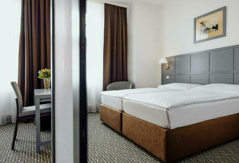 Quarto Superior, Central Hotel Prague