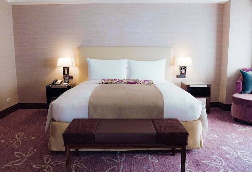 Президентский Люкс, Diamond Hotel Philippines