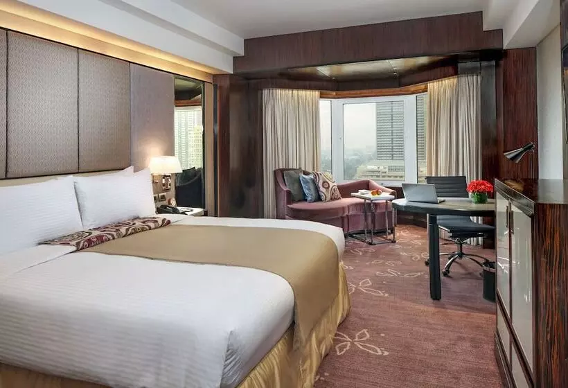 プールビューのプレミアムルーム, Diamond Hotel Philippines