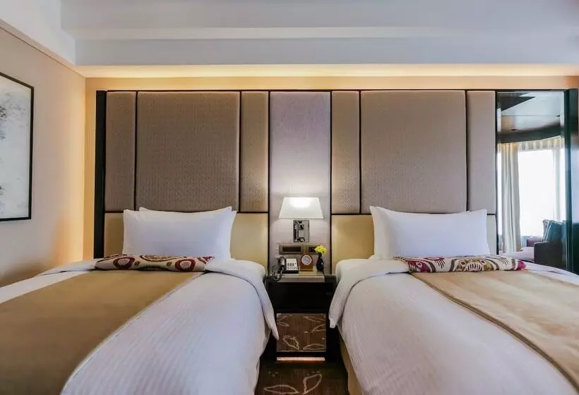 プレミアムルーム, Diamond Hotel Philippines