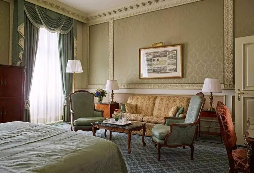 キングサイズベッドのスタンダードルーム, Eurostars Grand Hotel Wien