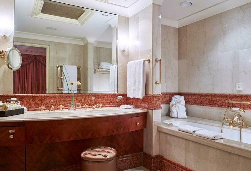 سوئیت با تخت بزرگ, Grand Hotel Wien