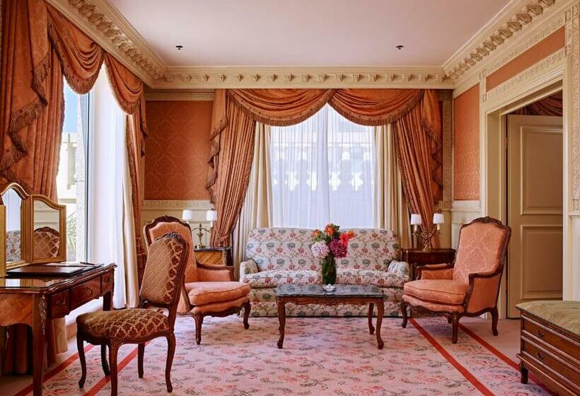 스위트 킹사이즈 침대, Grand Hotel Wien