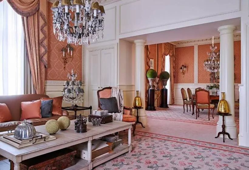 キングサイズベッドのスイートルーム, Eurostars Grand Hotel Wien
