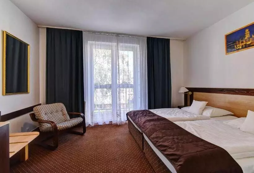 اتاق استاندارد, Adler