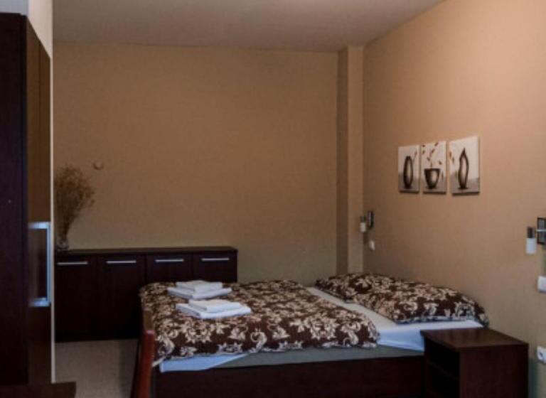 标准三人间, Belaria Resort   Wellness, Bazén