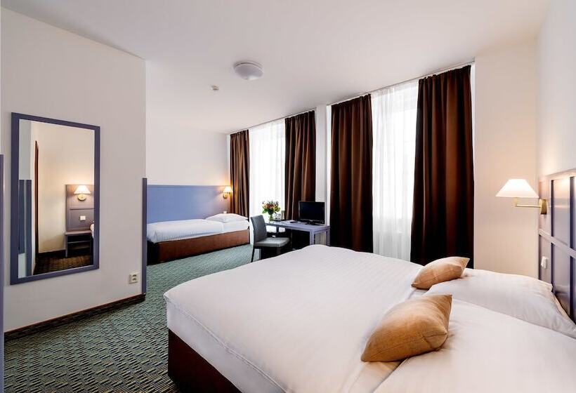 Quarto Triplo Superior, Central Hotel Prague