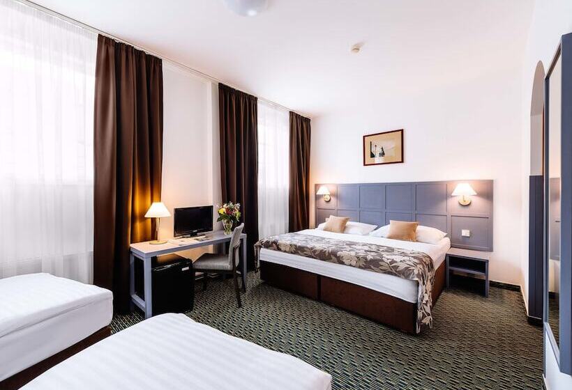 Quarto Triplo Superior, Central Hotel Prague