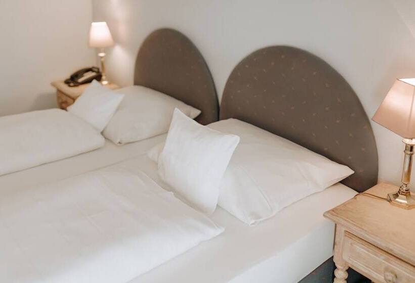 חדר קומפורט, Huber S