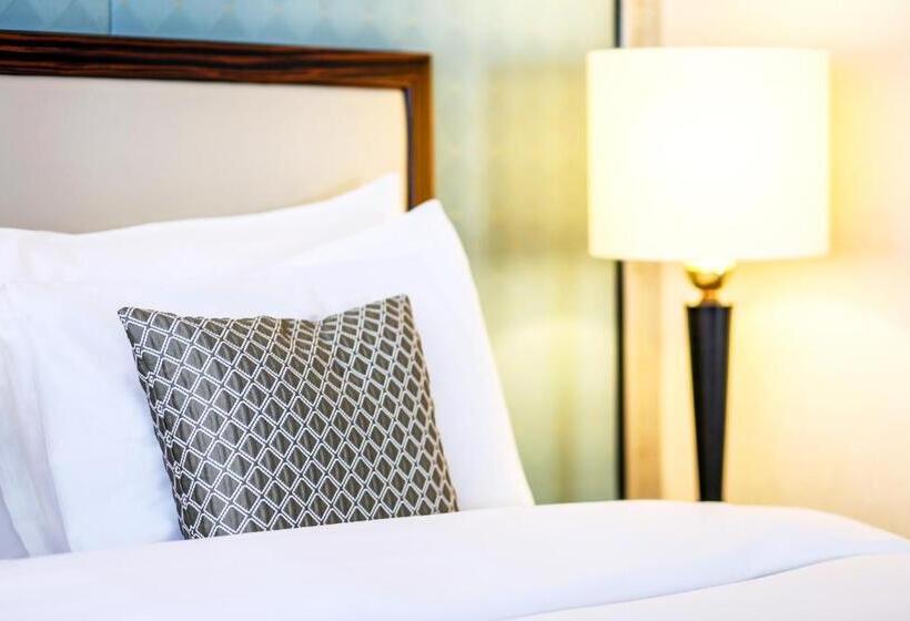 Номер Superior, Kempinski Hotel Corvinus Budapest