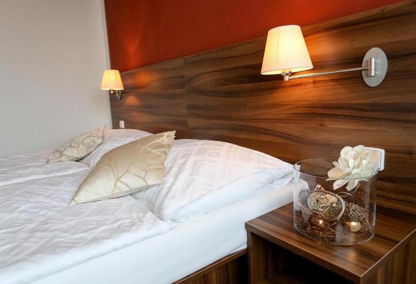 غرفة قياسية, Palcát