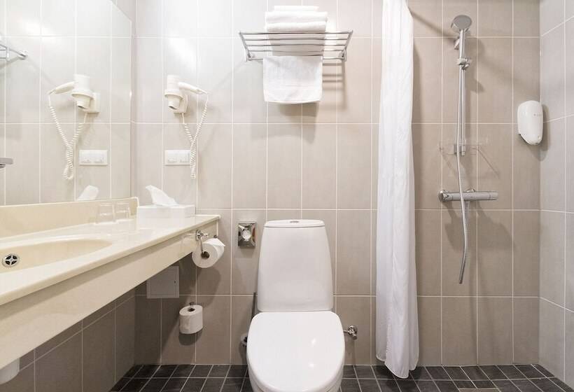 اتاق خانوادگی, Pirita Marina Hotel & Spa