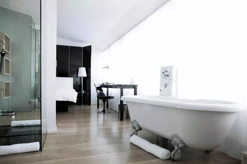 اتاق پرمیوم, Radisson Collection Astorija Hotel, Vilnius