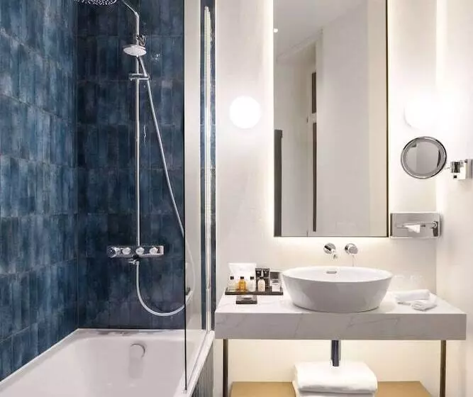 اتاق پرمیوم, Radisson Collection Astorija Hotel, Vilnius