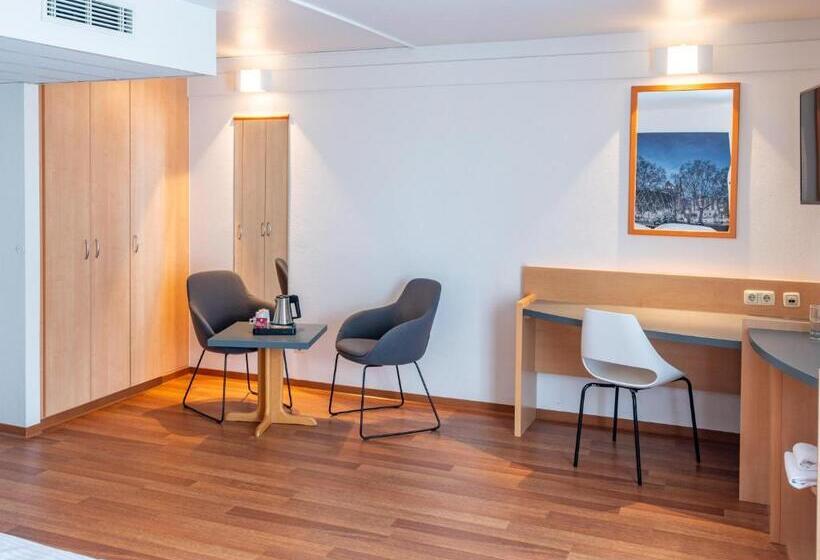 Номер Стандарт Трехместный, B&b Hotel Aachen Hbf