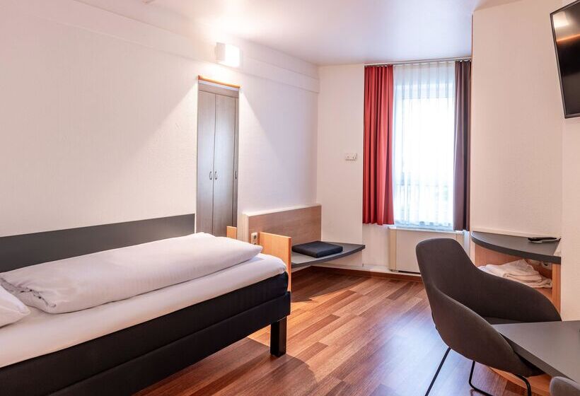 Номер Стандарт Трехместный, B&b Hotel Aachen Hbf