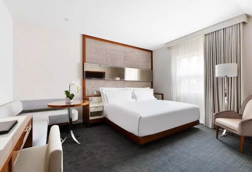 Superior Interior Room, 33 Hotel, New York City, Seaport