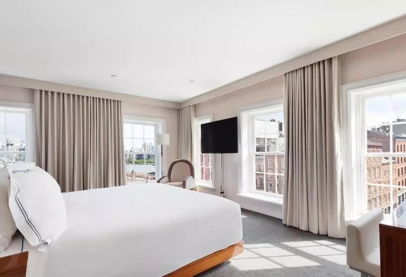 سوئیت کلاسیک, 33 Hotel, New York City, Seaport