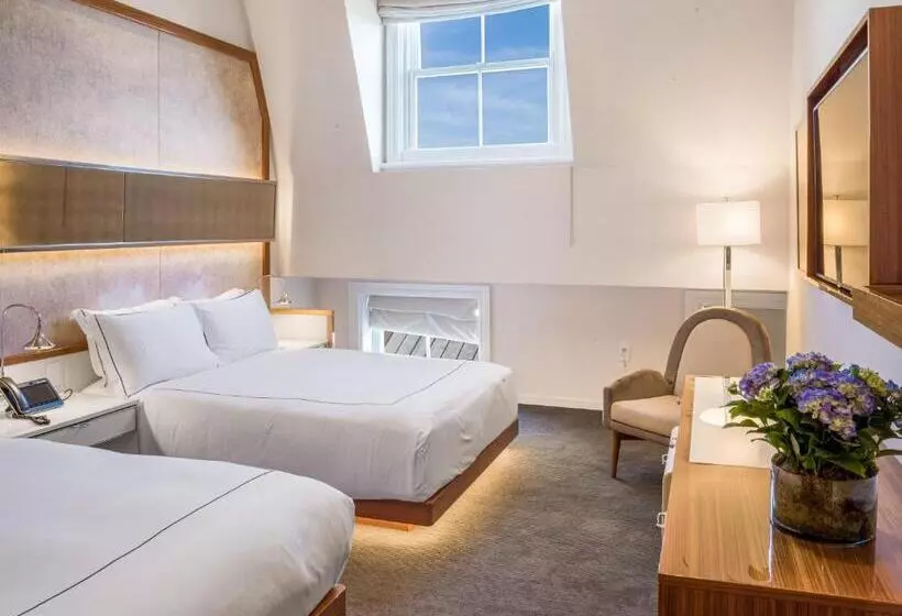 اتاق استاندارد, 33 Hotel, New York City, Seaport