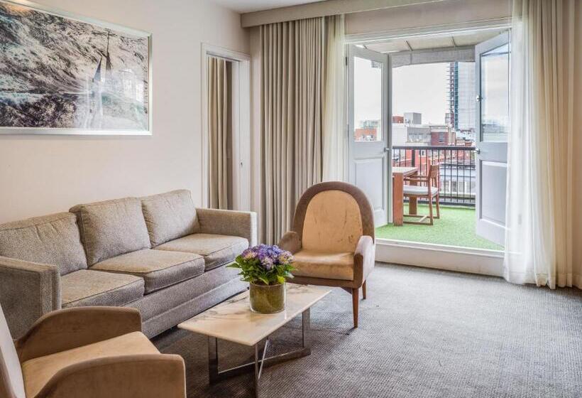 스위트 킹사이즈 침대, 33 Hotel, New York City, Seaport