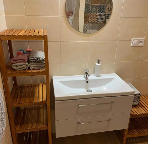 Апартаменты 1 Спальня, Atlas