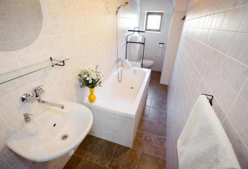 Апартаменты 1 Спальня Вид на Сад, Atlas