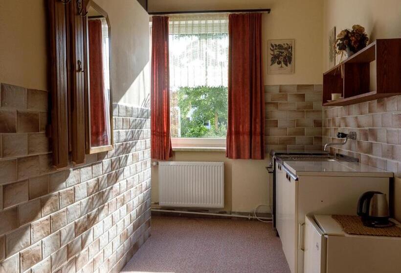 Апартаменты 1 Спальня Вид на Сад, Atlas