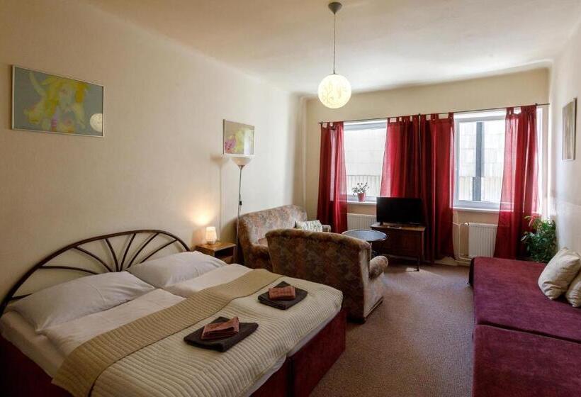 Апартаменты 1 Спальня Вид на Сад, Atlas