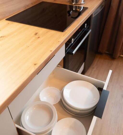 Апартаменты 1 Спальня, Atlas