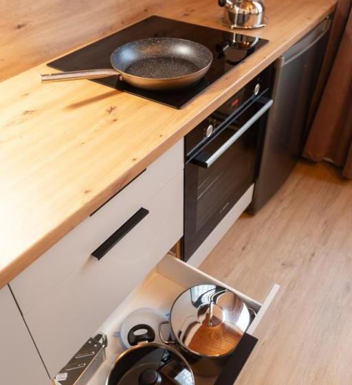 Апартаменты 1 Спальня, Atlas