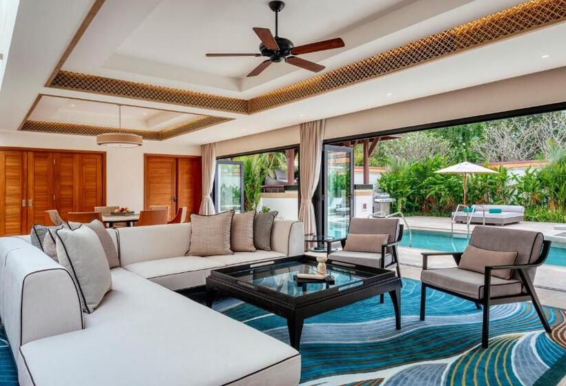 דירת שלושה חדרים, Banyan Tree Phuket