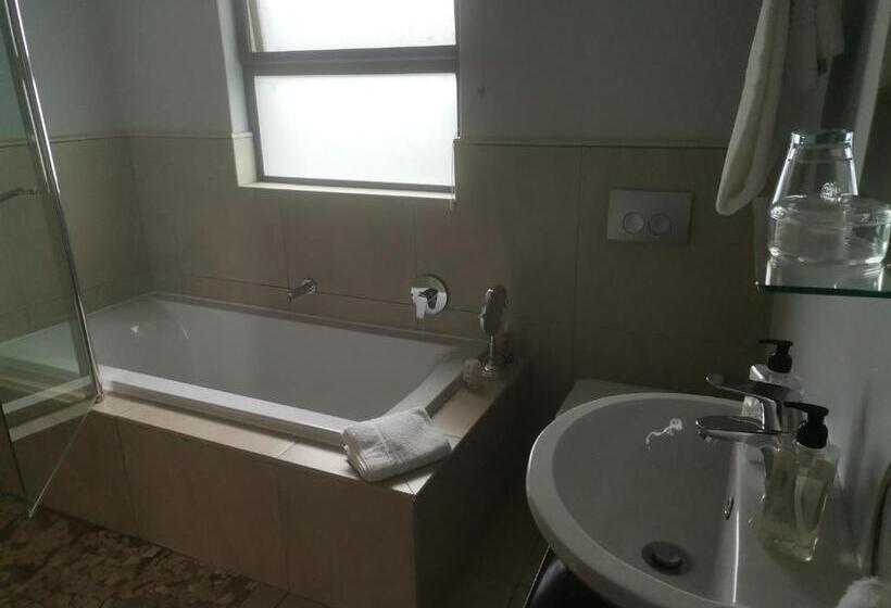 Номер Стандарт, Rosebank Lodge Guesthouse By Claires