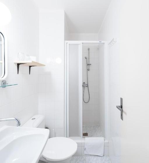 חדר אקונומי לשלושה, Horni Pramen