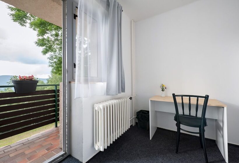 Quarto Estandar Vista Montanha, Horni Pramen