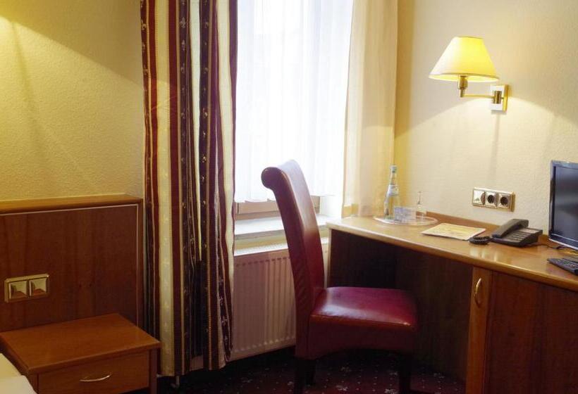 Семейный Номер, Merseburger Hof