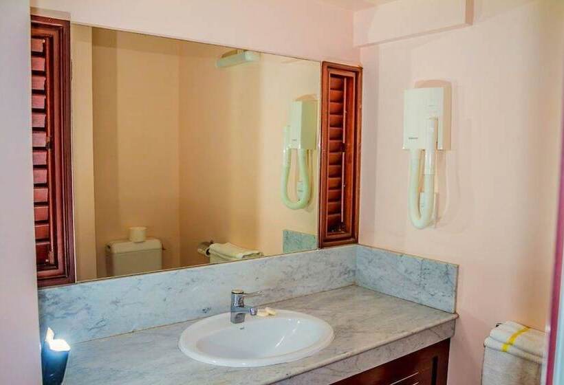 اتاق سوپریور با چشم‌انداز دریا, Residence De La Baie – Tartane