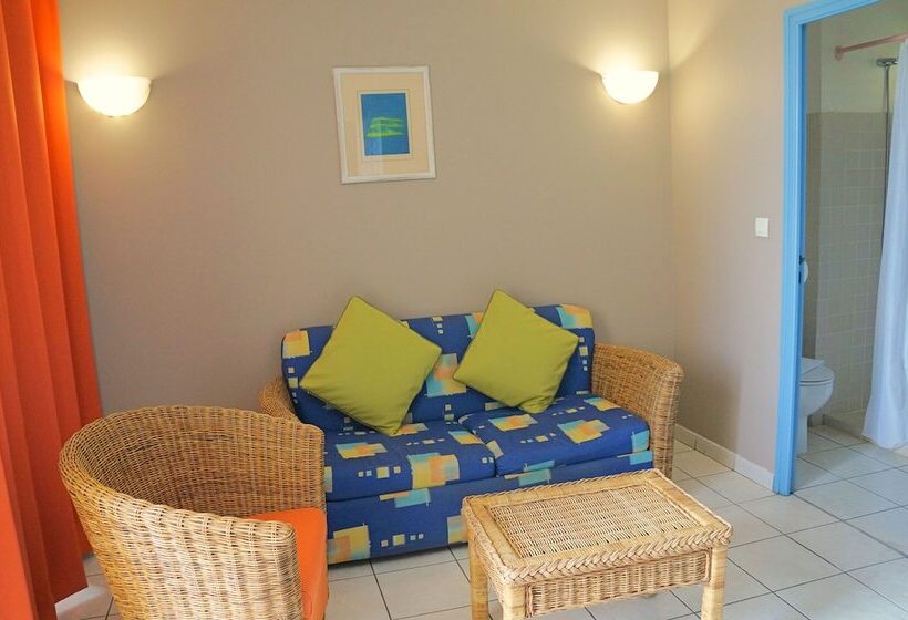 اتاق راحتی با چشم‌انداز دریا, Residence De La Baie – Tartane