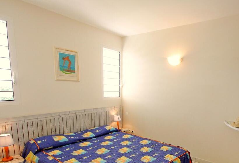 اتاق راحتی با چشم‌انداز دریا, Residence De La Baie – Tartane