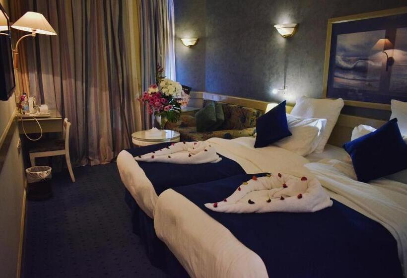 غرفة قياسية إطلالة جانبية علي البحر, Romance Alexandria