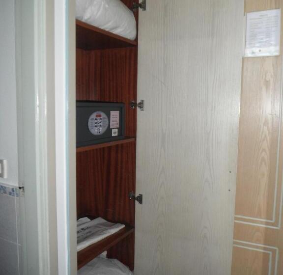 غرفة قياسية إطلالة جانبية علي البحر, Romance Alexandria